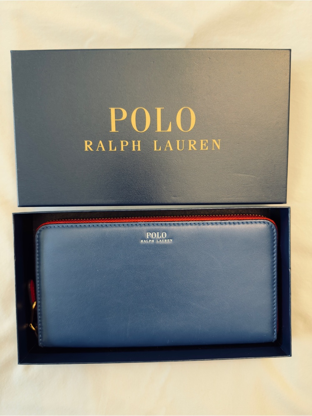 NIB- Polo by Ralph Lauren Navy & Red Leather Colorblocked Zip-Around Wallet 4x8)